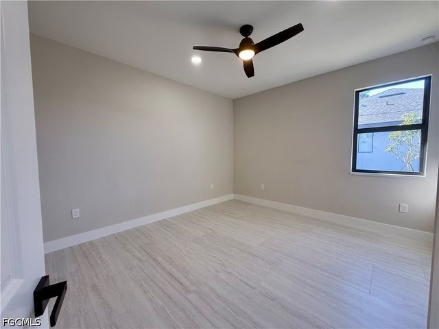 2319 NE 5th TER, Cape Coral, FL 33993