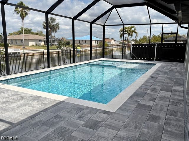 2319 NE 5th TER, Cape Coral, FL 33993