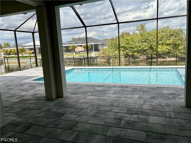 2319 NE 5th TER, Cape Coral, FL 33993