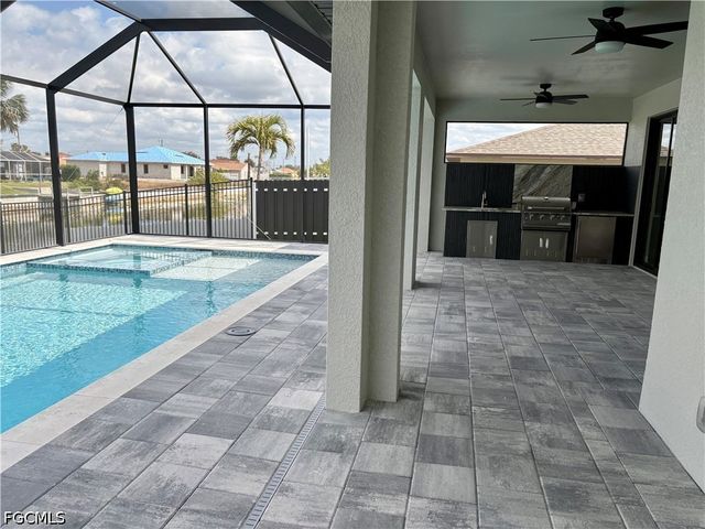 2319 NE 5th TER, Cape Coral, FL 33993