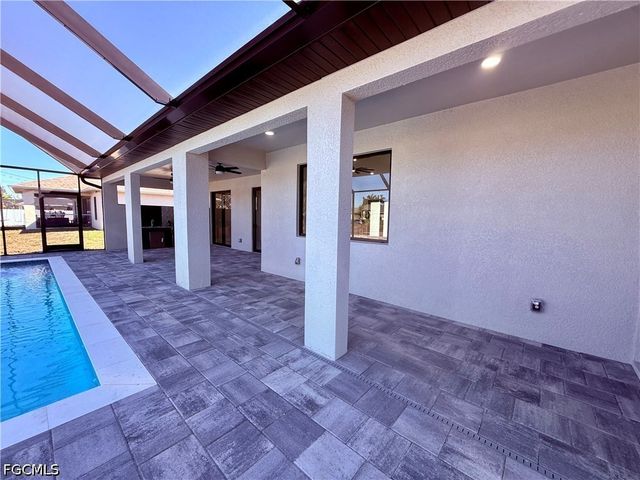 2319 NE 5th TER, Cape Coral, FL 33993