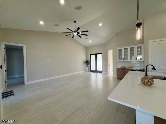 2319 NE 5th TER, Cape Coral, FL 33993