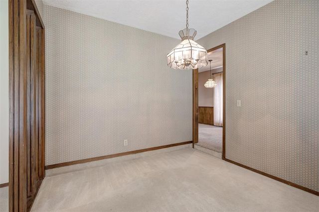 421 Golden Oaks Drive, Norman, OK 73072