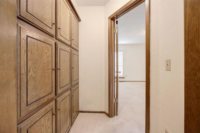 421 Golden Oaks Drive, Norman, OK 73072