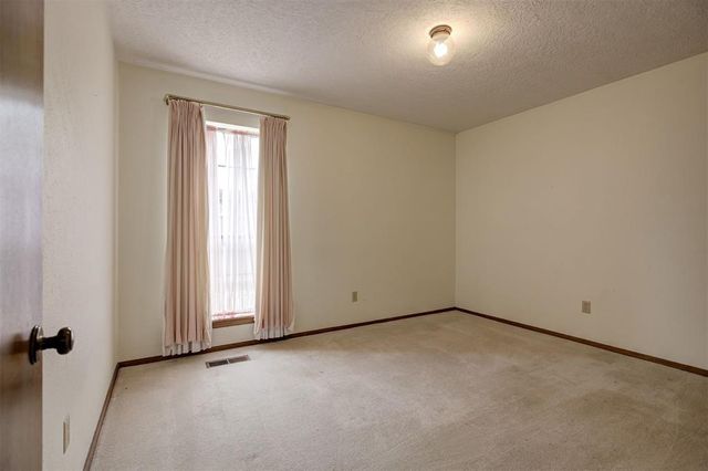 421 Golden Oaks Drive, Norman, OK 73072
