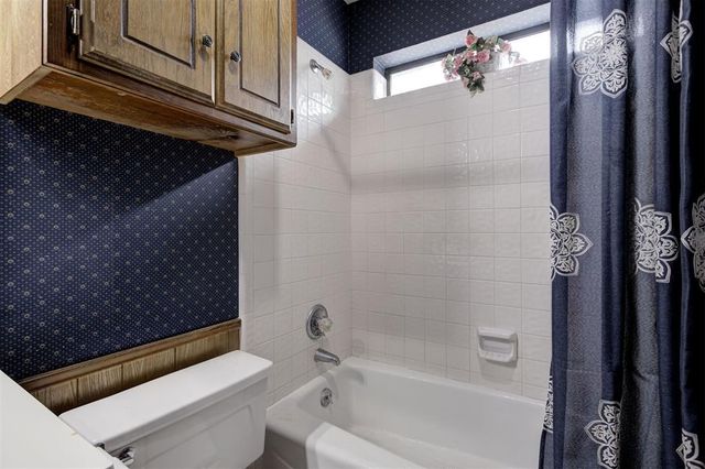 421 Golden Oaks Drive, Norman, OK 73072