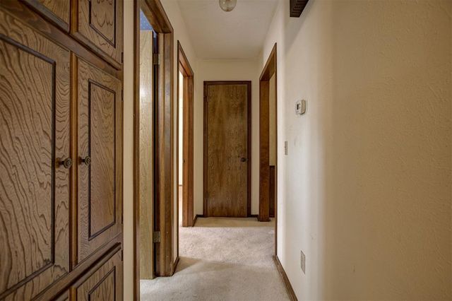 421 Golden Oaks Drive, Norman, OK 73072
