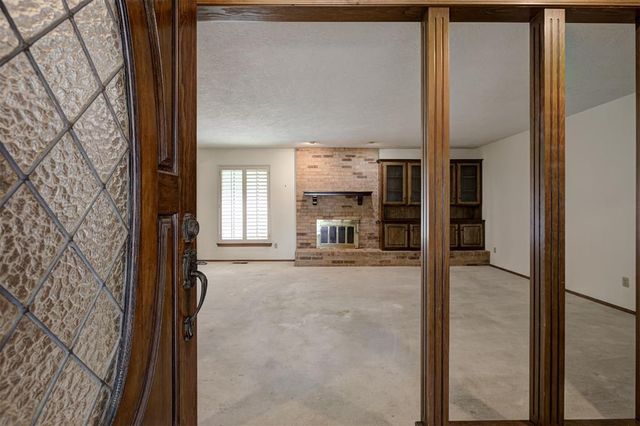 421 Golden Oaks Drive, Norman, OK 73072