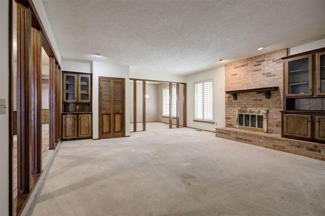421 Golden Oaks Drive, Norman, OK 73072