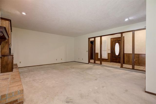 421 Golden Oaks Drive, Norman, OK 73072