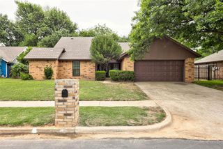 421 Golden Oaks Drive, Norman, OK 73072