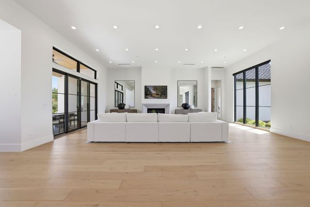 9764 Powerhouse Rd, Newcastle, CA 95658