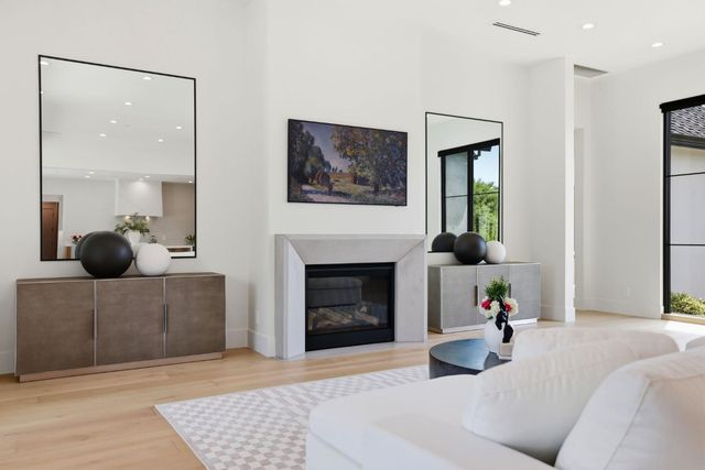9764 Powerhouse Rd, Newcastle, CA 95658