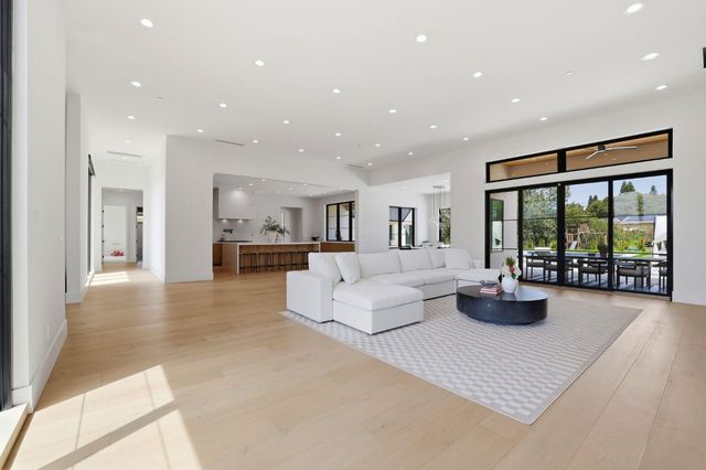 9764 Powerhouse Rd, Newcastle, CA 95658