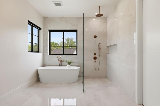 9764 Powerhouse Rd, Newcastle, CA 95658