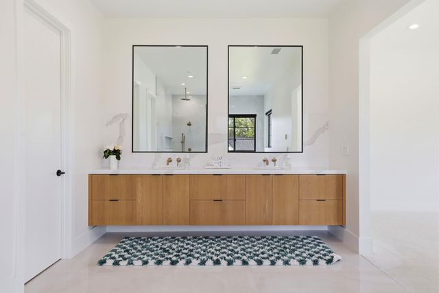 9764 Powerhouse Rd, Newcastle, CA 95658