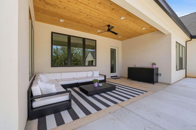 9764 Powerhouse Rd, Newcastle, CA 95658