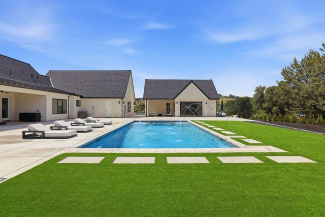 9764 Powerhouse Rd, Newcastle, CA 95658