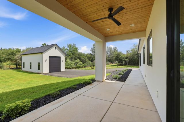 9764 Powerhouse Rd, Newcastle, CA 95658