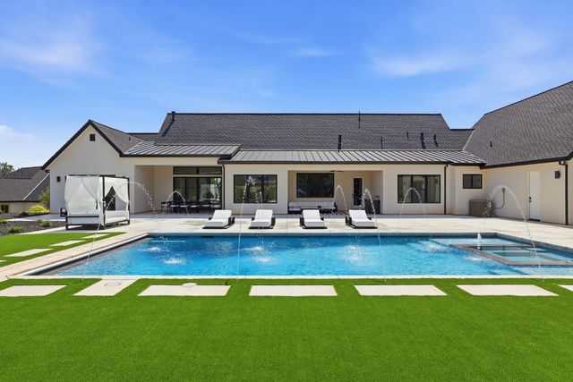 9764 Powerhouse Rd, Newcastle, CA 95658
