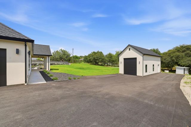 9764 Powerhouse Rd, Newcastle, CA 95658