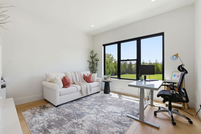 9764 Powerhouse Rd, Newcastle, CA 95658