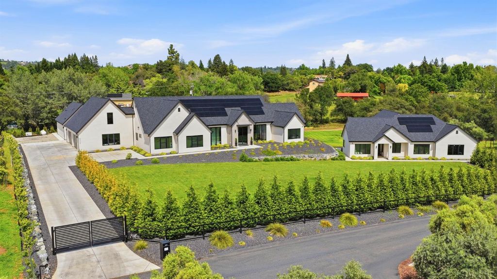 9764 Powerhouse Rd, Newcastle, CA 95658