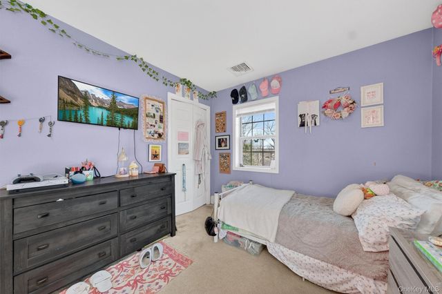 13 Timberline Drive, Poughkeepsie, NY 12603