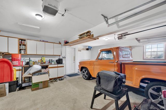 13 Timberline Drive, Poughkeepsie, NY 12603