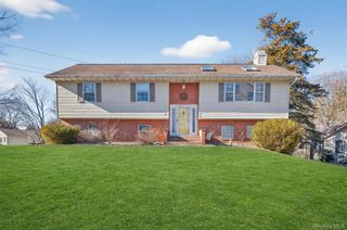 13 Timberline Drive, Poughkeepsie, NY 12603