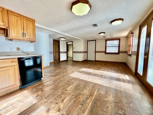 20062 N Shore Lane, West Frankfort, IL 62896