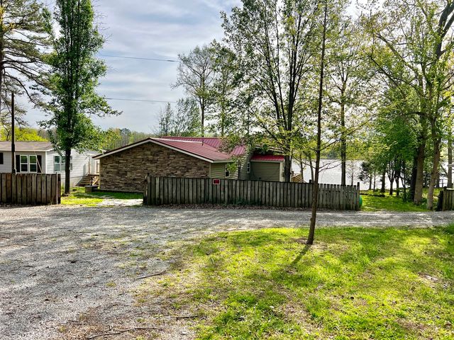 20062 N Shore Lane, West Frankfort, IL 62896