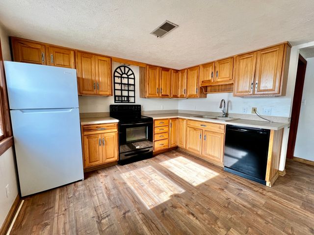 20062 N Shore Lane, West Frankfort, IL 62896
