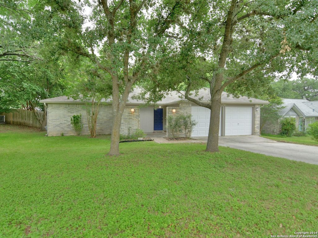 6234 WELLES CREEK DR, San Antonio, TX 78240