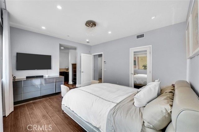 89 Lennox, Irvine, CA 92612