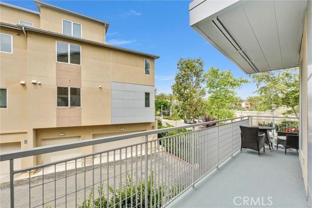 89 Lennox, Irvine, CA 92612