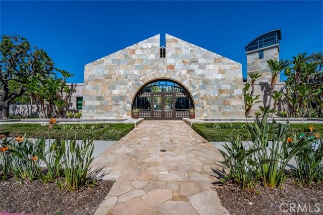 89 Lennox, Irvine, CA 92612