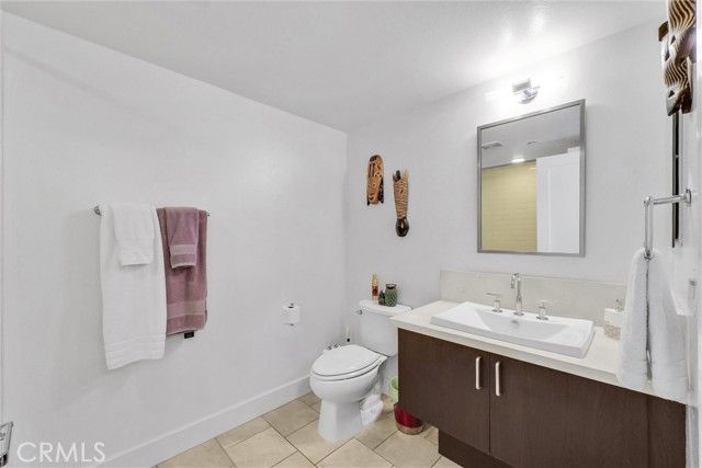 89 Lennox, Irvine, CA 92612