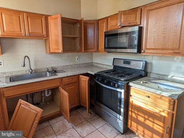 3245 DUDLEY AVE, Baltimore, MD 21213