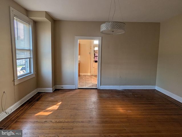 3245 DUDLEY AVE, Baltimore, MD 21213