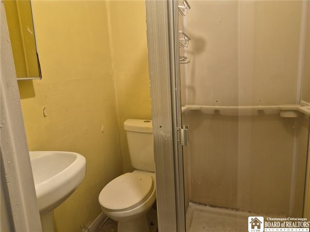 2409 Monroe Avenue, Niagara Falls, NY 14303