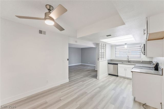 579 Roxella Lane B, Las Vegas, NV 89110
