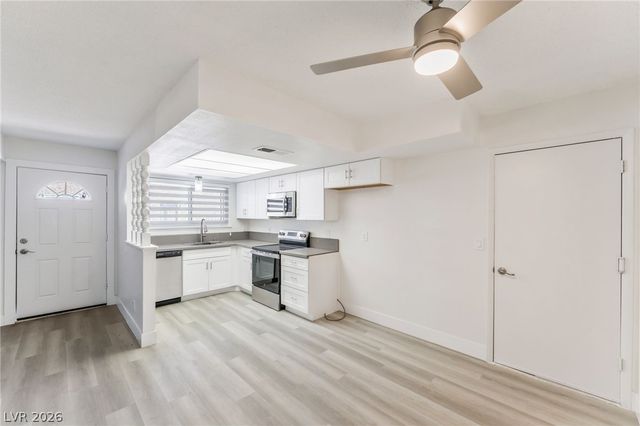 579 Roxella Lane B, Las Vegas, NV 89110