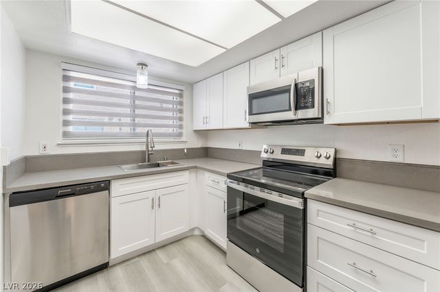 579 Roxella Lane B, Las Vegas, NV 89110