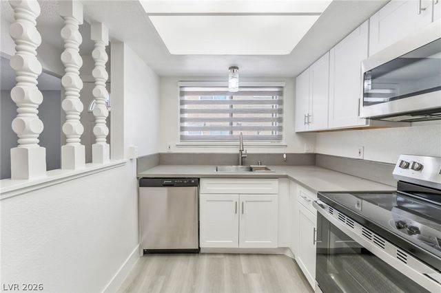 579 Roxella Lane B, Las Vegas, NV 89110