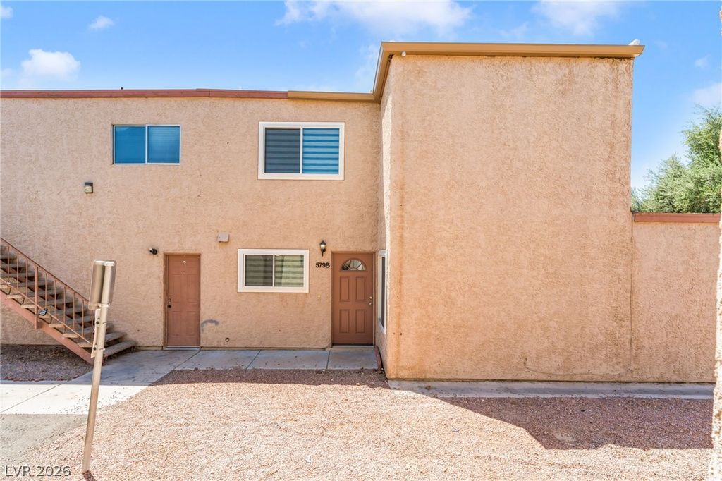 579 Roxella Lane B, Las Vegas, NV 89110