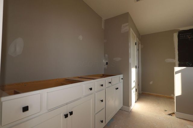 301 Reign Way, Pataskala, OH 43062