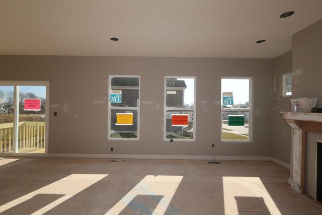 301 Reign Way, Pataskala, OH 43062