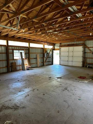 7676 Courtland Drive NE, Rockford, MI 49341