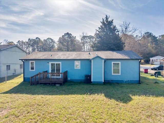 3330 E Royal Court, Macon, GA 31217
